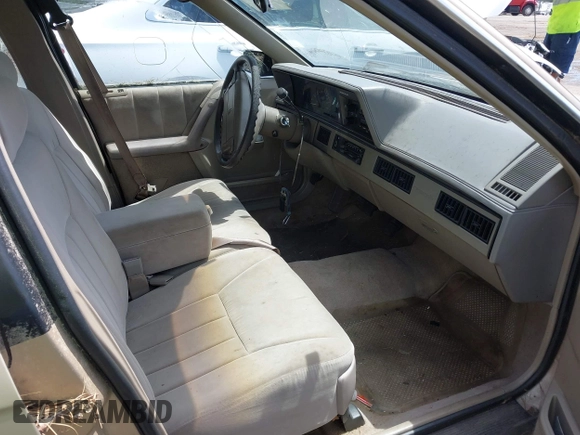 1995 Oldsmobile Cutlass Ciera SL with VIN 1G3AJ55M4S6365467, listed as a IAAI auction lot 42183782 with 105,044 mi miles and . Bid and sale history available at DreamBid. Image 5.