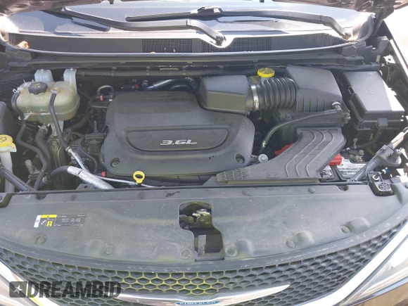 2018 Chrysler Pacifica Touring L Plus with VIN 2C4RC1EG2JR314847, listed as a IAAI auction lot 42716082 with 92,544 mi miles and . Bid and sale history available at DreamBid. Image 10.