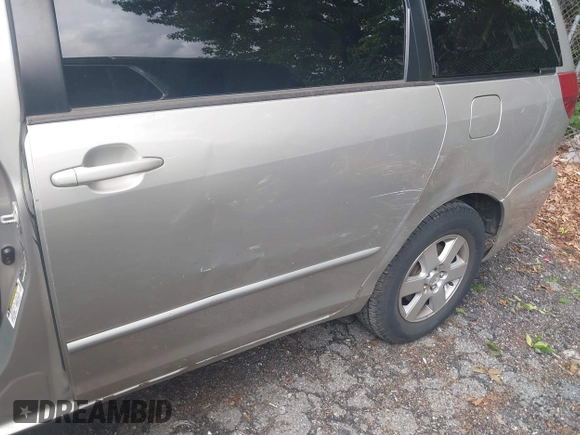 2005 Toyota Sienna XLE с VIN 5TDZA22C55S356911, выставлен на аукционе IAAI как лот 42246471 с пробегом 314 805 миль миль и . История ставок и продаж доступна на DreamBid. Изображение 12.