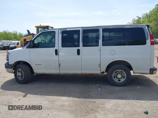 2005 Chevrolet Express Passenger z VIN 1GAHG35U051181753, wystawiony jako IAAI lot #42074333 z przebiegiem 335 090 mil mil oraz . Historia ofert i sprzedaży dostępna na DreamBid. Obrazek 14.