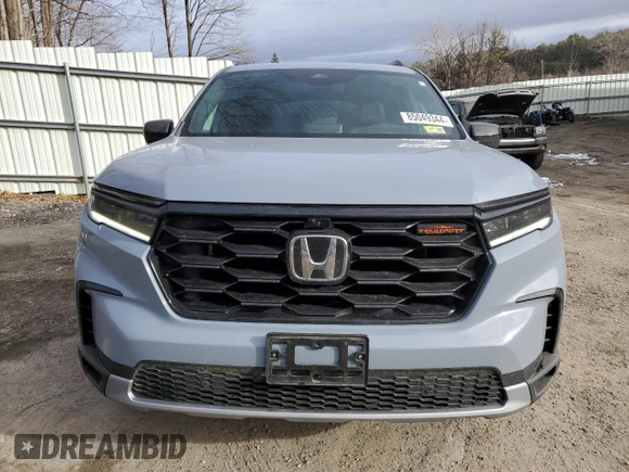 2024 Honda Pilot TrailSport with VIN 5FNYG1H69RB046728, listed as a Copart auction lot 85049344 with 8,573 mi miles and Salvage Title. Bid and sale history available at carsss.com. Image 5.