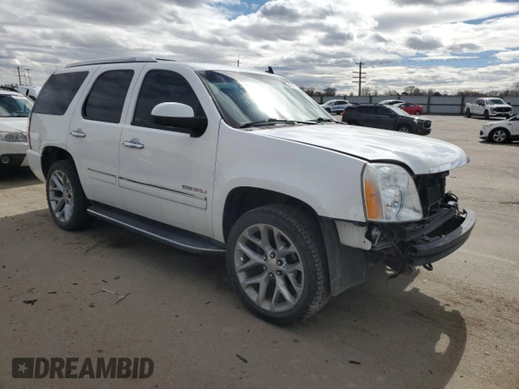 2011 GMC Yukon Denali with VIN 1GKS2EEF9BR257982, listed as a Copart auction lot 49911625 with 200,446 mi miles and Salvage Title. Bid and sale history available at carsss.com. Image 4.