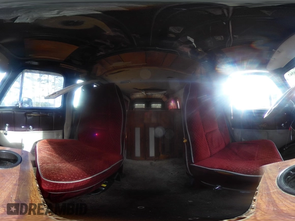 1985 Chevrolet Chevy Van z VIN 1GBEG25H1F7142616, wystawiony jako IAAI lot #41606567 z przebiegiem 19 168 mil mil oraz . Historia ofert i sprzedaży dostępna na DreamBid. Obrazek 18.