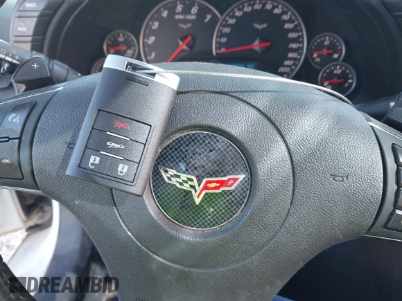 2012 Chevrolet Corvette 3LT с VIN 1G1YG2DW3C5110968, выставлен на аукционе IAAI как лот 42610660 с пробегом 62 803 миль миль и . История ставок и продаж доступна на DreamBid. Изображение 11.