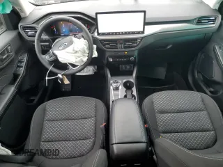 2024 Ford Escape Active with VIN 1FMCU9GN9RUB45661, listed as a Copart auction lot 43371945 with 1,636 mi miles and Non Repairable. Bid and sale history available at DreamBid. Image 8.