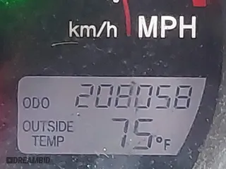 2008 Toyota Matrix STD with VIN 2T1KR32E28C706915, listed as a IAAI auction lot 41929847 with 208,058 mi miles. Bid and sale history available at carsss.com. Image 15.