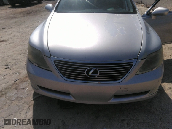 2007 Lexus LS 460 with VIN JTHBL46F575038824, listed as a IAAI auction lot 42167482 with 231,934 mi miles. Bid and sale history available at carsss.com. Image 6.