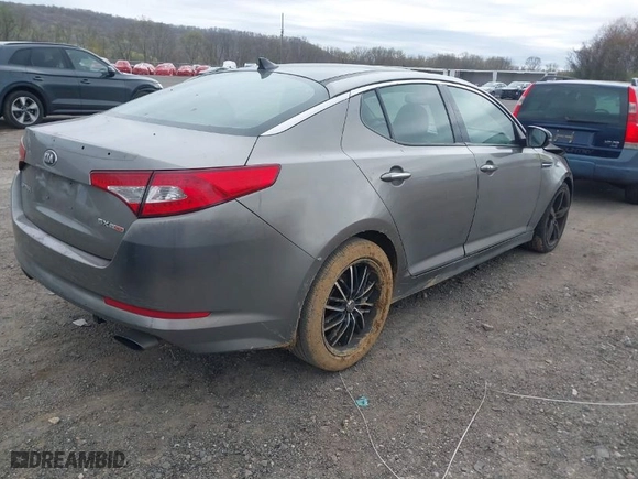 2013 Kia Optima SX with VIN 5XXGR4A6XDG140804, listed as a IAAI auction lot 42078793 with 237,404 mi miles. Bid and sale history available at carsss.com. Image 4.