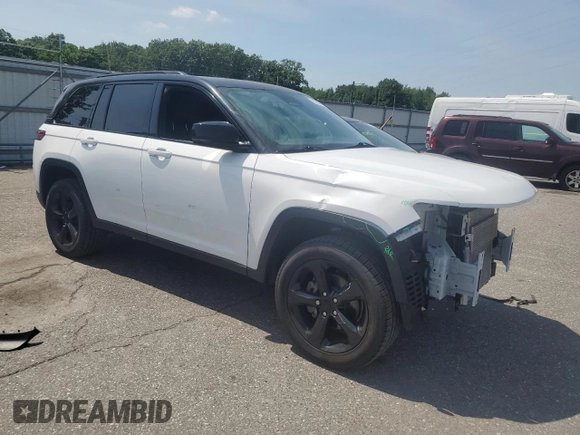 2022 Jeep Grand Cherokee Laredo with VIN 1C4RJHAG9N8572532, listed as a Copart auction lot 61242175 with 45,363 mi miles and Salvage title. Bid and sale history available at DreamBid. Image 4.