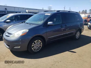 2009 Toyota Sienna XLE with VIN 5TDBK22CX9S027125, listed as a Copart auction lot 51850075 with 197,006 mi miles and Salvage Title. Bid and sale history available at carsss.com. Image 1.