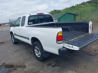 2001 Toyota Tundra SR5 with VIN 5TBRN34161S216827, listed as a IAAI auction lot 41942730 with 204,185 mi miles and . Bid and sale history available at DreamBid. Image 3.