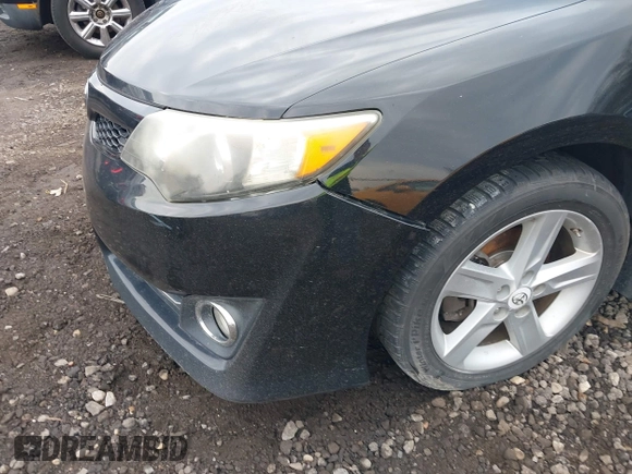 2012 Toyota Camry L with VIN 4T1BF1FK0CU078423, listed as a IAAI auction lot 42049768 with 999,999 mi miles. Bid and sale history available at carsss.com. Image 6.