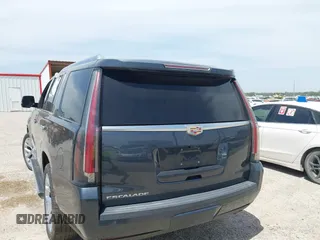 2019 Cadillac Escalade Premium Luxury z VIN 1GYS4CKJ8KR132419, wystawiony jako IAAI lot #42277234 z przebiegiem 113 439 mil mil oraz . Historia ofert i sprzedaży dostępna na DreamBid. Obrazek 3.