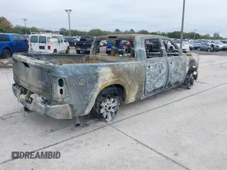 2022 Ram 2500 Laramie z VIN 3C6UR5FL2NG167783, wystawiony jako IAAI lot #41408087 z przebiegiem Nie podano mil oraz . Historia ofert i sprzedaży dostępna na DreamBid. Obrazek 4.