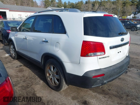 2012 Kia Sorento LX with VIN 5XYKT4A2XCG242557, listed as a IAAI auction lot 41802774 with 117,993 mi miles. Bid and sale history available at carsss.com. Image 3.