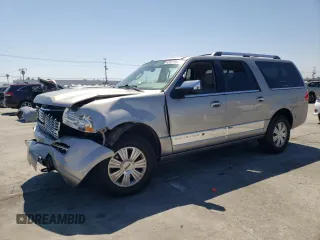 2008 Lincoln Navigator with VIN 5LMFL28598LJ02333, listed as a Copart auction lot 63927334 with 134,147 mi miles and Salvage title. Bid and sale history available at DreamBid. Image 1.
