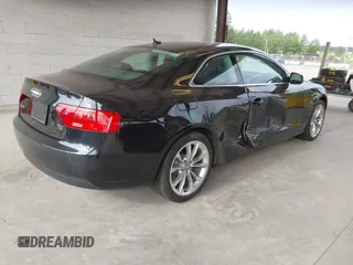 2013 Audi A5 Premium Plus z VIN WAULFAFR1DA004529, wystawiony jako IAAI lot #42345041 z przebiegiem 96 393 mil mil oraz . Historia ofert i sprzedaży dostępna na DreamBid. Obrazek 4.