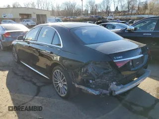2021 Mercedes-Benz S 580 z VIN W1K6G7GB5MA056303, wystawiony jako Copart lot #70400402 z przebiegiem 35 475 mil mil oraz . Historia ofert i sprzedaży dostępna na DreamBid. Obrazek 2.