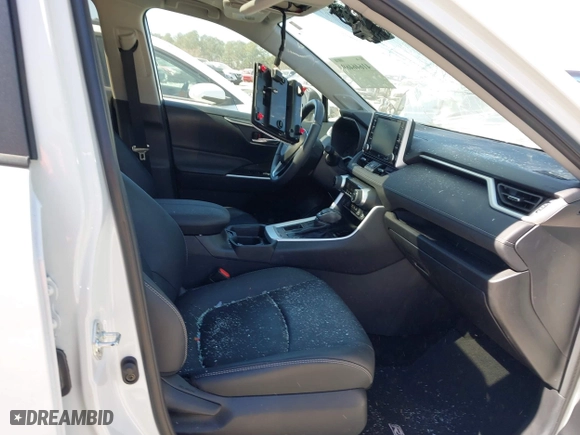 2021 Toyota RAV4 XLE Premium with VIN 2T3C1RFV0MW127432, listed as a IAAI auction lot 41646469 with 28,594 mi miles. Bid and sale history available at carsss.com. Image 5.