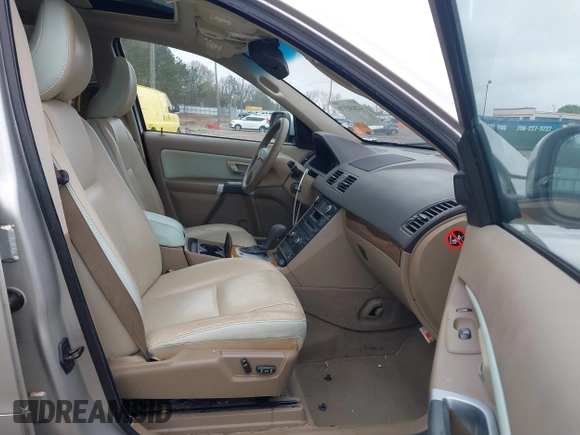 2007 Volvo XC90 I6 with VIN YV4CY982271354992, listed as a IAAI auction lot 41834370 with 210,398 mi miles. Bid and sale history available at carsss.com. Image 5.