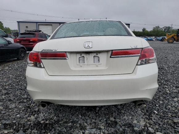 2011 Honda Accord EX-L with VIN 1HGCP3F84BA009340, listed as a Copart auction lot 59894415 with 90,506 mi miles and Clean title. Bid and sale history available at DreamBid. Image 6.