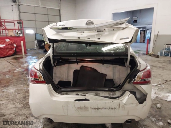 2013 Nissan Altima 2.5 SL with VIN 1N4AL3APXDC164746, listed as a IAAI auction lot 41261574 with 223,318 mi miles. Bid and sale history available at carsss.com. Image 6.