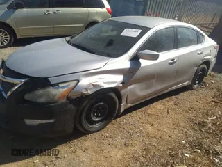 2015 Nissan Altima 2.5 SV with VIN 1N4AL3AP0FC202634, listed as a IAAI auction lot 41685049 with 137,324 mi miles. Bid and sale history available at carsss.com. Image 18.