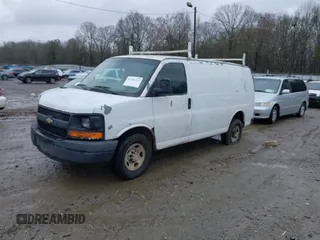 2007 Chevrolet Express Cargo Van with VIN 1GCGG25V271190835, listed as a IAAI auction lot 41763212 with 478,196 mi miles. Bid and sale history available at carsss.com. Image 2.