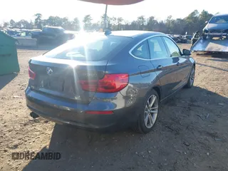 2018 BMW 3 Series 330i xDrive with VIN WBA8Z9C52JG828478, listed as a IAAI auction lot 41326732 with 86,463 mi miles. Bid and sale history available at carsss.com. Image 4.