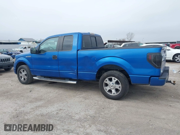 2009 Ford F-150 STX with VIN 1FTRX12W09KA69038, listed as a IAAI auction lot 41520939 with 220,092 mi miles. Bid and sale history available at carsss.com. Image 6.