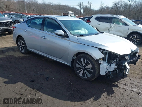 2020 Nissan Altima 2.5 SL with VIN 1N4BL4EV3LN322219, listed as a IAAI auction lot 41635181 with 11,574 mi miles. Bid and sale history available at carsss.com. Image 1.