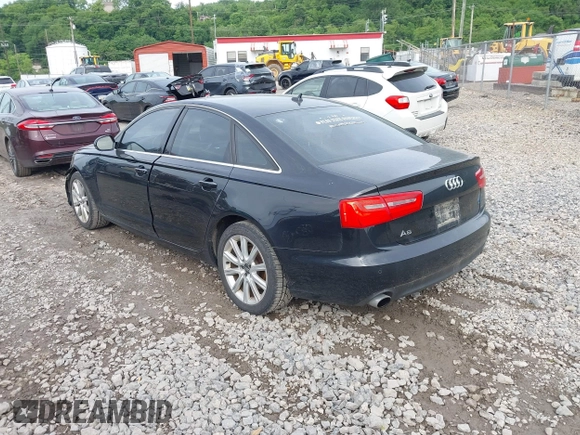 2014 Audi A6 Premium Plus z VIN WAUGFAFCXEN065126, wystawiony jako IAAI lot #42333403 z przebiegiem 121 467 mil mil oraz . Historia ofert i sprzedaży dostępna na DreamBid. Obrazek 3.