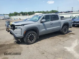 2022 Nissan Frontier Pro-4X with VIN 1N6ED1EK7NN618630, listed as a Copart auction lot 62262305 with 40,610 mi miles and Salvage title. Bid and sale history available at DreamBid. Image 1.