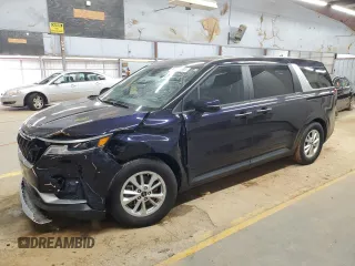2022 Kia Carnival LXS with VIN KNDNB4H32N6096661, listed as a Copart auction lot 84532084 with 45,595 mi miles and Clean Title. Bid and sale history available at carsss.com. Image 1.