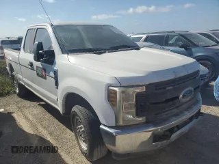 2019 Ford F-250 XL with VIN 1FT7X2A6XKED16231, listed as a Copart auction lot 41452505 with 107,277 mi miles and Non repairable. Bid and sale history available at DreamBid. Image 4.