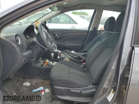 2019 Nissan Versa SV z VIN 3N1CN7AP7KL872090, wystawiony jako Copart lot #53095795 z przebiegiem 88 987 mil mil oraz Szkoda całkowita • Salvage title. Historia ofert i sprzedaży dostępna na DreamBid. Obrazek 7.