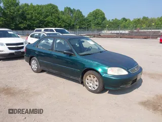 2000 Honda Civic VP z VIN 2HGEJ6613YH526718, wystawiony jako IAAI lot #42402399 z przebiegiem 14 051 mil mil oraz . Historia ofert i sprzedaży dostępna na DreamBid. Obrazek 1.