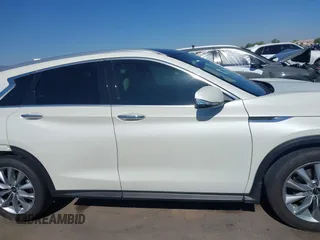 2020 Infiniti QX50 Luxe z VIN 3PCAJ5M38LF102168, wystawiony jako IAAI lot #42303489 z przebiegiem 24 910 mil mil oraz . Historia ofert i sprzedaży dostępna na DreamBid. Obrazek 14.