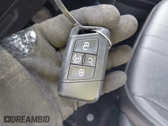 2022 Volkswagen Tiguan SE z VIN 3VV2B7AX4NM118467, wystawiony jako IAAI lot #41769676 z przebiegiem 55 305 mil mil oraz . Historia ofert i sprzedaży dostępna na DreamBid. Obrazek 11.