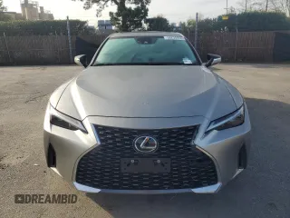 2023 Lexus IS 300 z VIN JTHCA1D25P5124076, wystawiony jako Copart lot #50230935 z przebiegiem 12 710 mil mil oraz Szkoda całkowita • Salvage title. Historia ofert i sprzedaży dostępna na DreamBid. Obrazek 5.