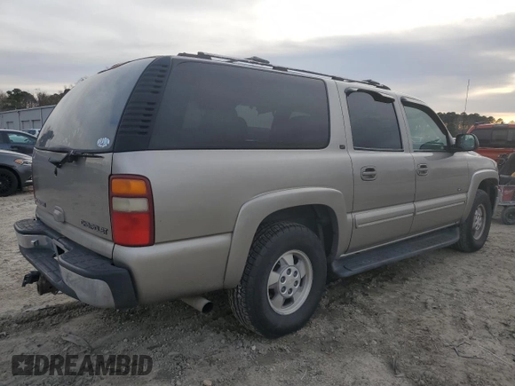 2000 Chevrolet Suburban LT with VIN 3GNFK16T3YG208884, listed as a Copart auction lot 48656935 with 377,458 mi miles and Salvage Title. Bid and sale history available at carsss.com. Image 3.