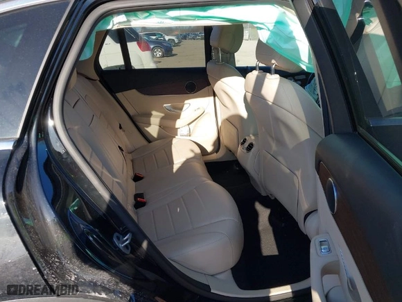 2022 Mercedes-Benz GLC with VIN W1N0G8EB5NG103121, listed as a IAAI auction lot 41888609 with 68,811 mi miles. Bid and sale history available at carsss.com. Image 8.