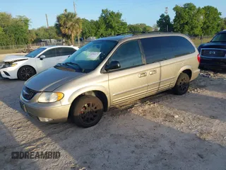 2003 Chrysler Town & Country LXi with VIN 2C8GP54L23R275051, listed as a IAAI auction lot 41963272 with 225,421 mi miles. Bid and sale history available at carsss.com. Image 2.