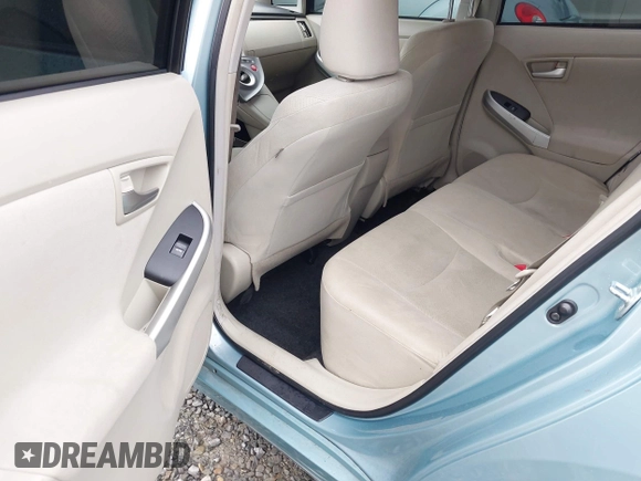 2015 Toyota Prius Four with VIN JTDKN3DU6F1951346, listed as a IAAI auction lot 41841483 with 258,939 mi miles. Bid and sale history available at carsss.com. Image 8.