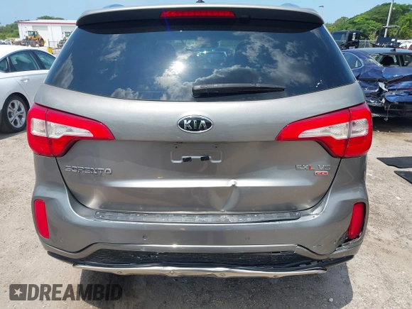 2014 Kia Sorento SX z VIN 5XYKWDA75EG461948, wystawiony jako IAAI lot #42180084 z przebiegiem 123 917 mil mil oraz . Historia ofert i sprzedaży dostępna na DreamBid. Obrazek 19.