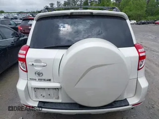 2010 Toyota RAV4 Limited с VIN 2T3YK4DV1AW008258, выставлен на аукционе IAAI как лот 42043403 с пробегом 145 847 миль миль и . История ставок и продаж доступна на DreamBid. Изображение 16.