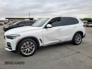 2020 BMW X5 xDrive40i with VIN 5UXCR6C08L9C21834, listed as a Copart auction lot 51692325 with 60,909 mi miles and Salvage Title. Bid and sale history available at carsss.com. Image 1.