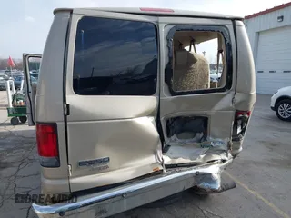 2011 Ford Econoline Passenger XL with VIN 1FBNE3BLXBDA21972, listed as a IAAI auction lot 41151236 with 395,453 mi miles. Bid and sale history available at carsss.com. Image 6.