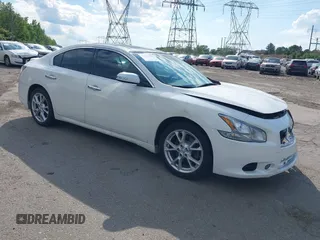 2012 Nissan Maxima S z VIN 1N4AA5APXCC852181, wystawiony jako IAAI lot #42222122 z przebiegiem 50 636 mil mil oraz . Historia ofert i sprzedaży dostępna na DreamBid. Obrazek 1.