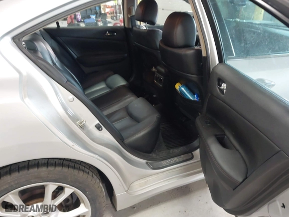 2014 Nissan Maxima 3.5 SV w/Sport Pkg with VIN 1N4AA5APXEC911085, listed as a IAAI auction lot 41887671 with 254,531 mi miles. Bid and sale history available at carsss.com. Image 8.
